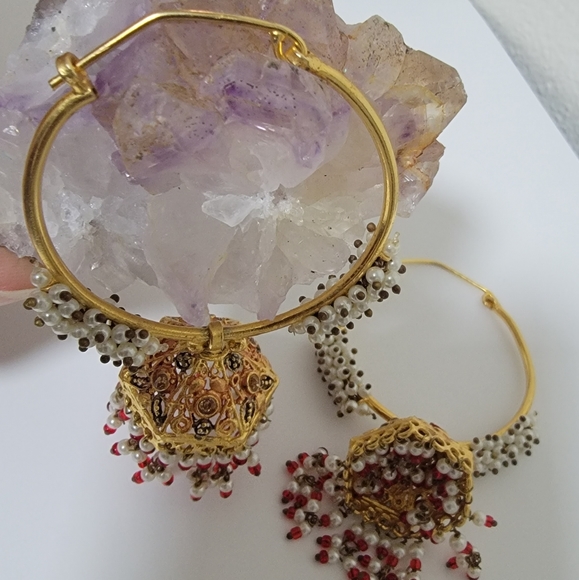 Earring - Picture 2 of 5